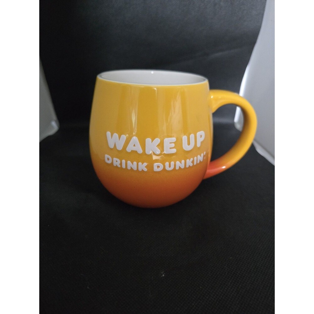 DUNKIN DONUTS COFFEE MUG. WAKE UP DRINK DUNKIN MUG. Art Deco 3D Mug. B259